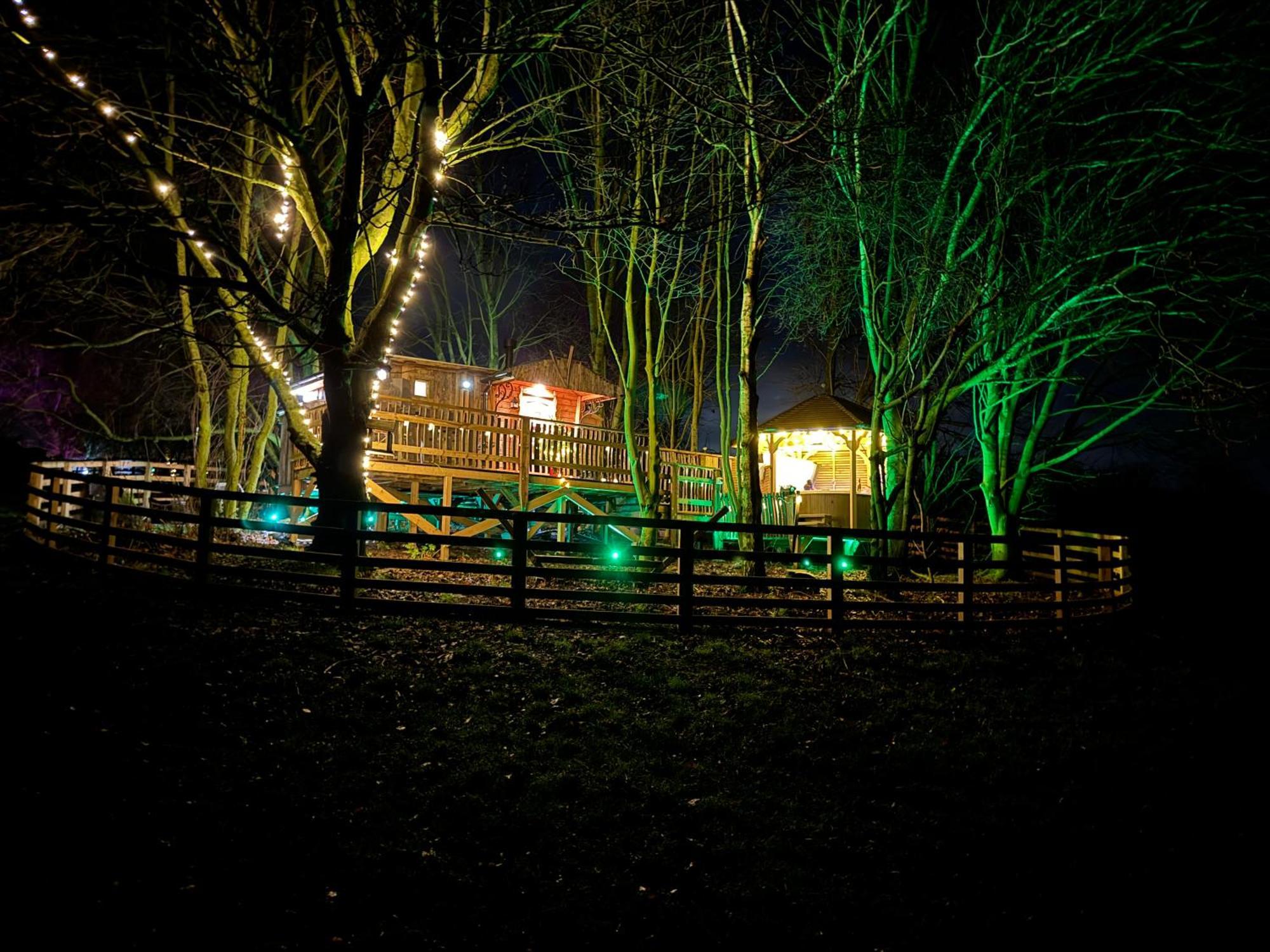 Burtree Country House, Tipi'S, Treehouse & Lodge & House Rooms With Hot Tubs In A Private Garden Тирск Экстерьер фото